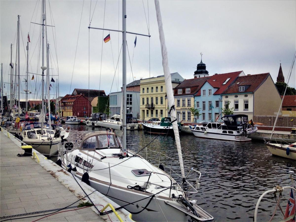 Fischerhaus Godewind 60 Qm Altwarp Buitenkant foto