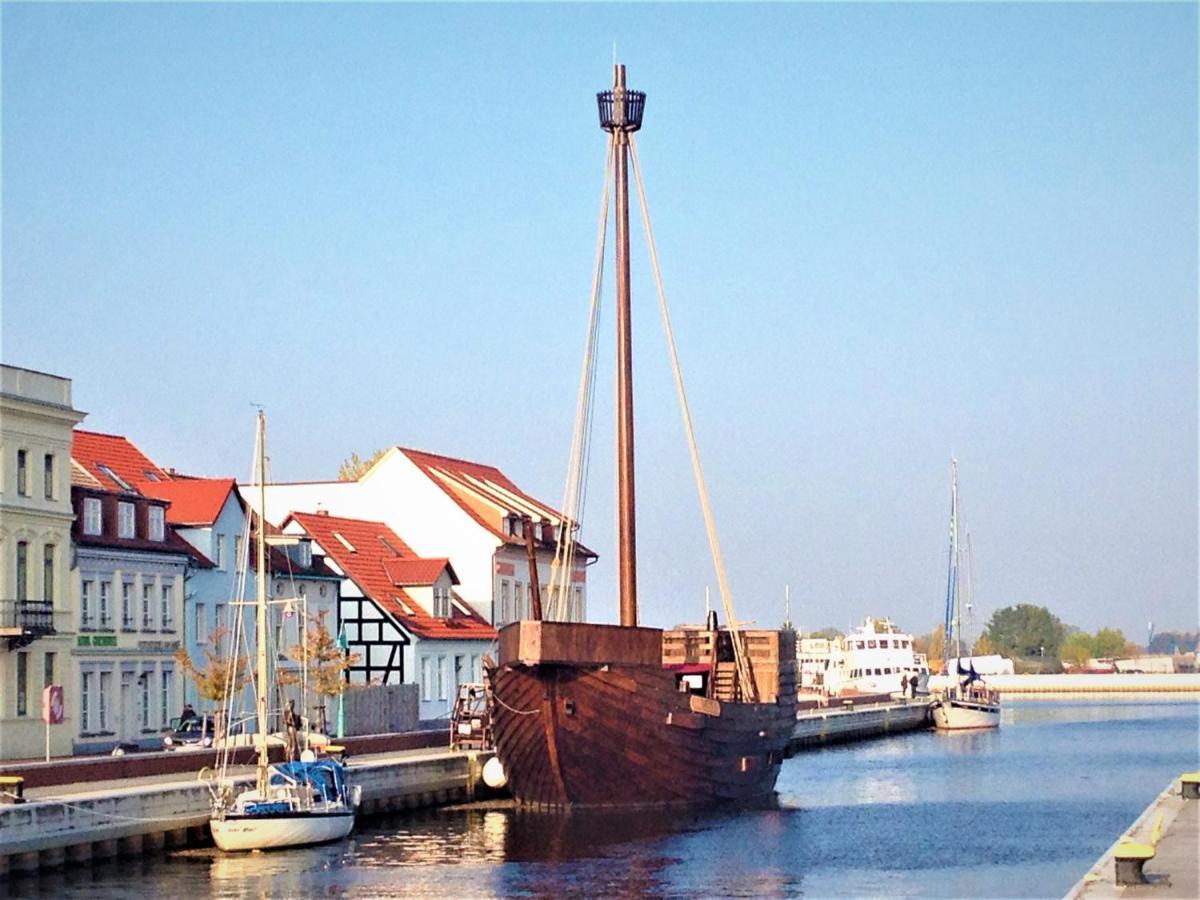 Fischerhaus Godewind 60 Qm Altwarp Buitenkant foto