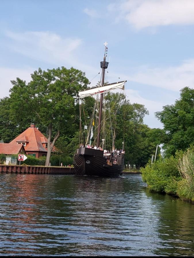 Fischerhaus Godewind 60 Qm Altwarp Buitenkant foto