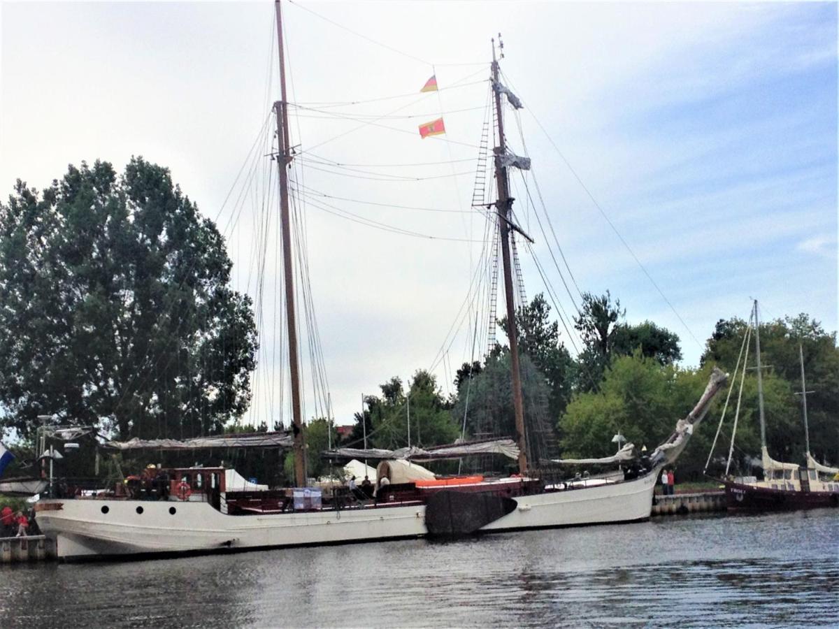 Fischerhaus Godewind 60 Qm Altwarp Buitenkant foto